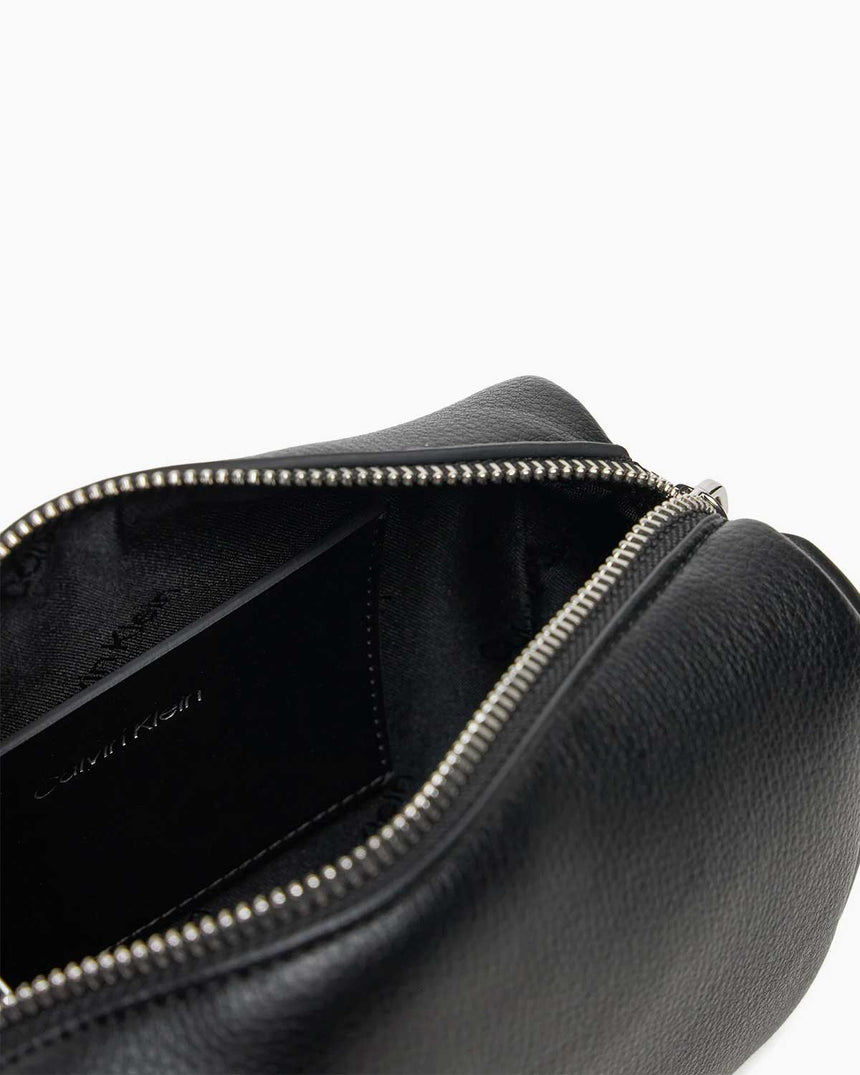 Calvin Klein Refine Çapraz Askılı Çanta CK Black