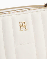 Tommy Hilfiger Feminen Kadın Çıkartılabilir Askılı Kamera Çantası Ivory Petal