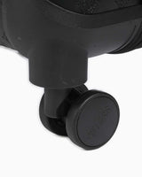 Guess Wilder 18 In 8-Wheeler Kabin Boy Valiz Black