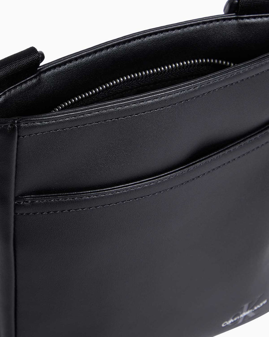 Calvin Klein Mono Logo Flat Çapraz Askılı Çanta Black