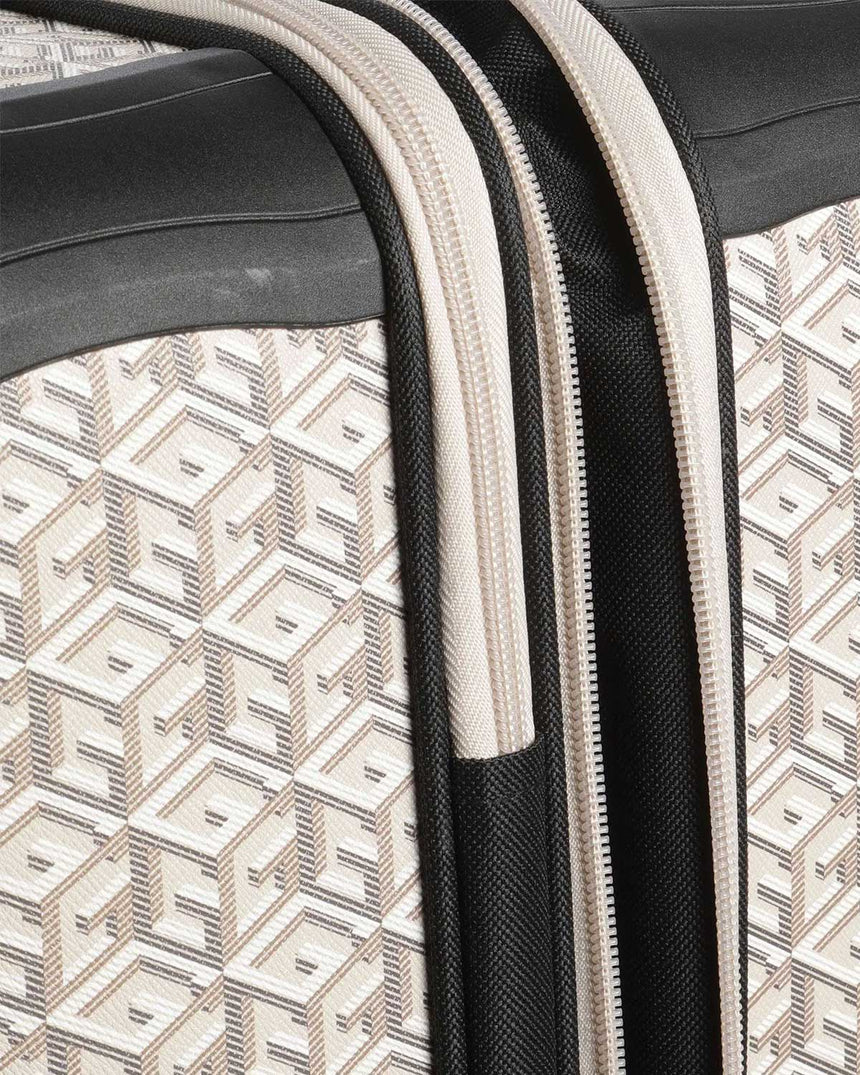 Guess Wilder 28 In 8-Wheel Travel Büyük Boy Valiz