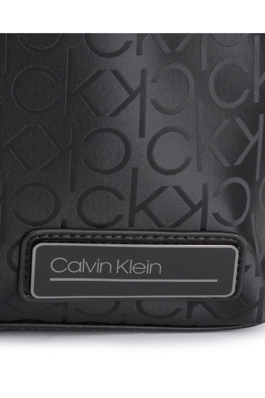 Calvin Klein İndustrial Mono Flat Çapraz Askılı Erkek Çantası Black