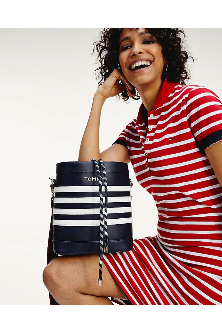 Tommy Hilfiger Item Staple Bucket Çapraz Askılı Kadın Çantası Sky Captain