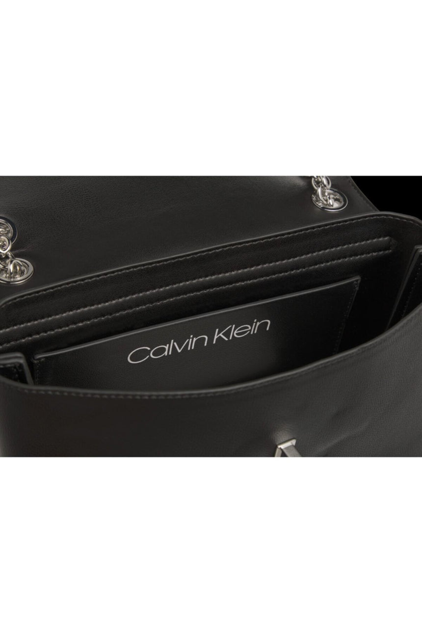 Calvin Klein Ew Conv Flap Xbody Md Çapraz Askılı Kadın Çantası Black