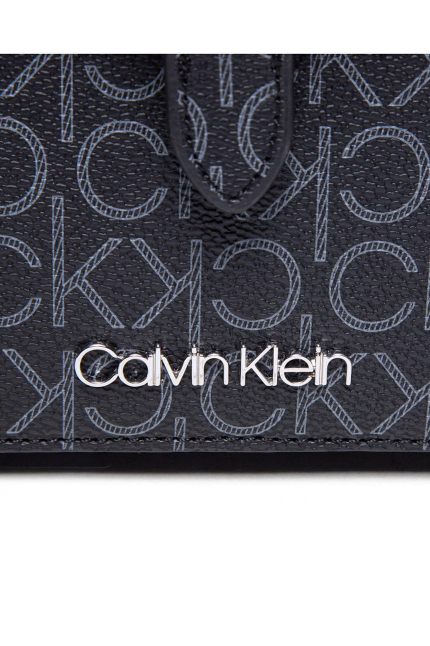 Calvin Klein Mono Scale Çapraz Askılı Kadın Çantası Black