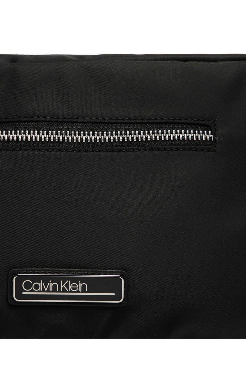 Calvin Klein Ew Çapraz Askılı Kadın Çantası Black