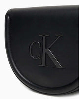 Calvin Klein Saddle Kalın Logolu Kadın Çapraz Askılı Çanta Black