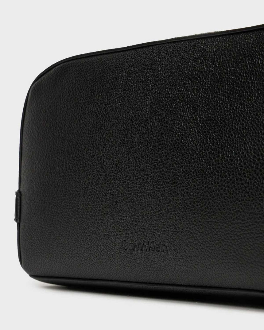 Calvin Klein Mikro Çakıl Desenli Erkek Portföy Çantası Black