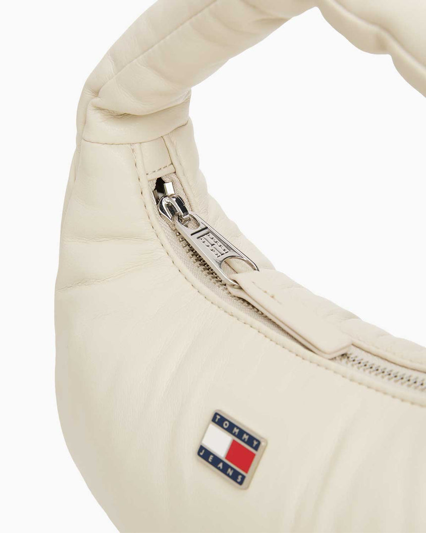Tommy Hilfiger Pillow Mini Hobo Ayarlanabilir Çapraz Askılı Çanta Newsprint