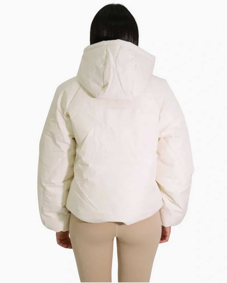 Guess Jacke Jakarlı Kadın Aktif Şişme Mont 4G JACQUARD PEARL WH