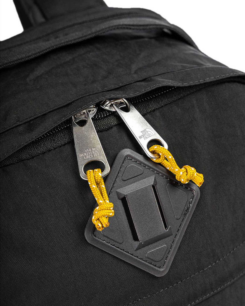 The North Face Berkeley Daypack Sırt Çantası Tnf Black - Mineral Gold