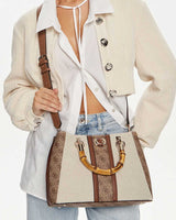 Guess Satchel Monogram Detaylı El Çantası Natural / Latte Logo