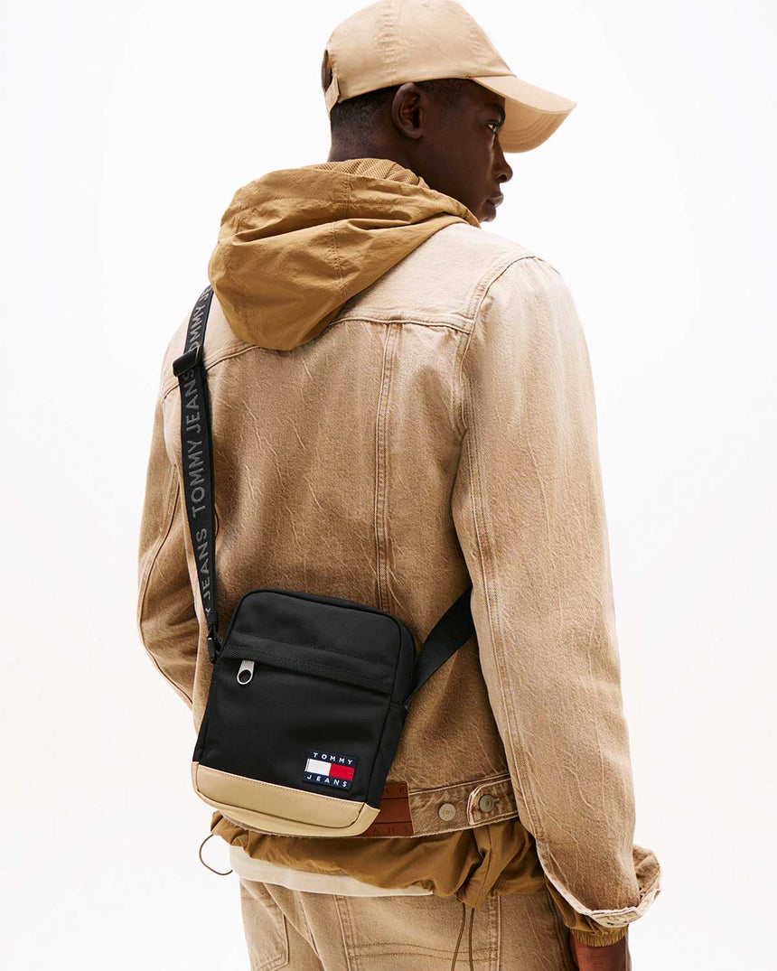 Tommy Hilfiger Ess Daily Squared Reporter Çapraz Askılı Çanta Black