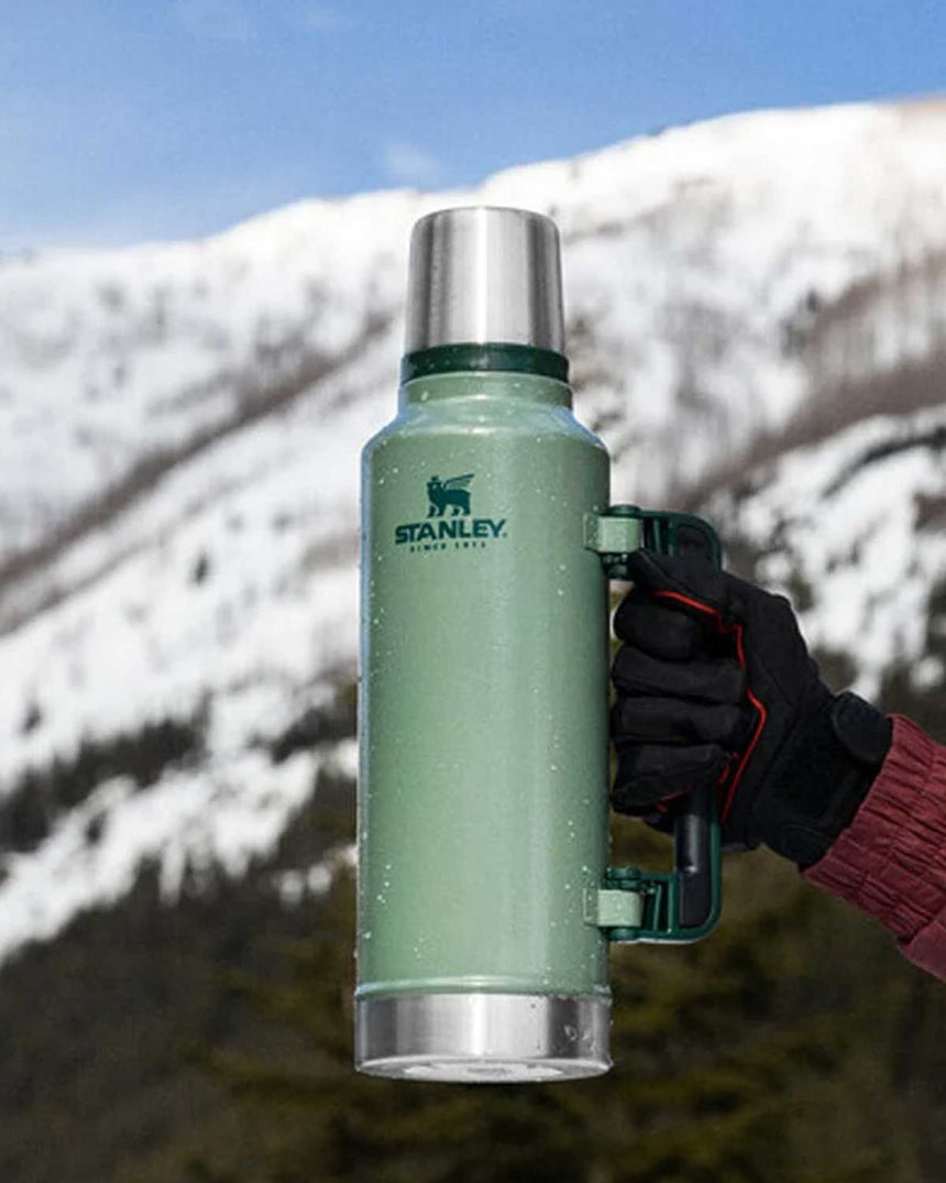 Stanley Efsane Klasik Seri-1.9 Litre Klasik Şişe, Vakumlu Çelik Termos Hammertone Green
