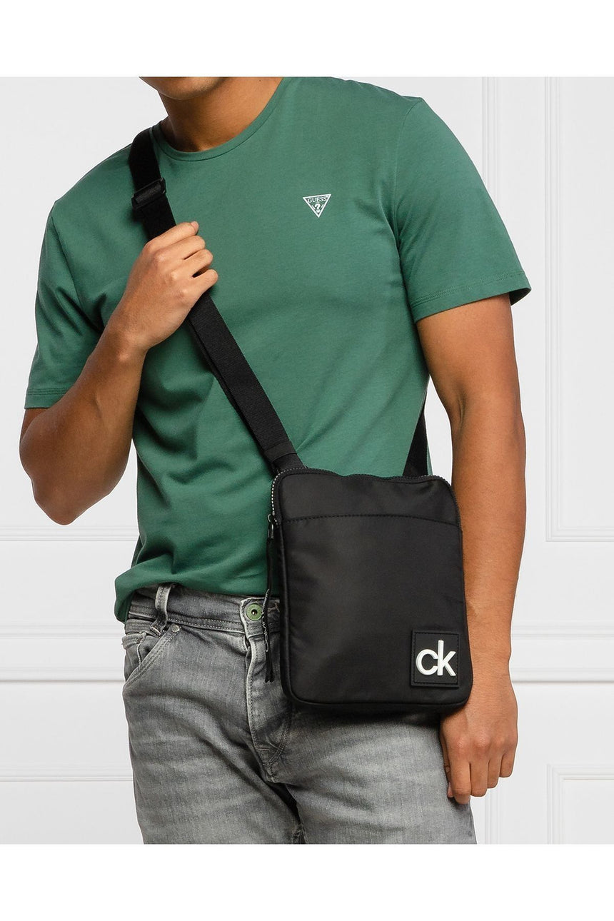 Calvin Klein Flat Pack Çapraz Askılı Erkek Çantası Black