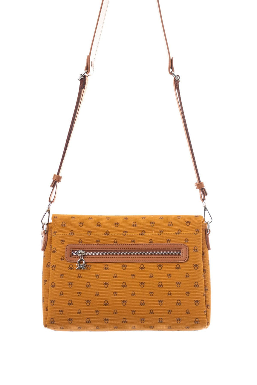 Benetton Kapaklı,Mini Logolu Çapraz Askılı Kadın Çantası Hardal - Camel