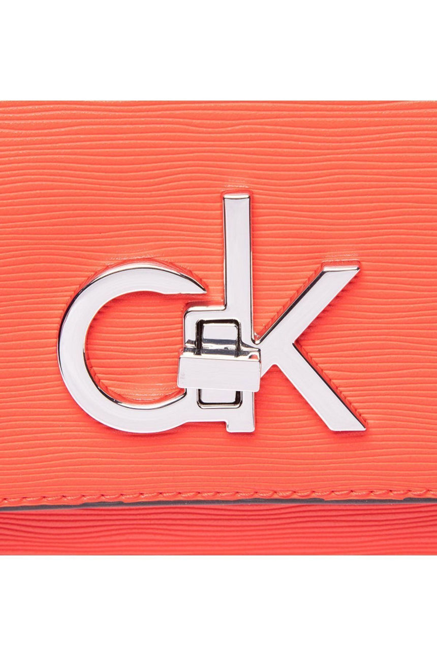 Calvin Klein Ew Conv Flap Xbody Md Eyelets Kadın Omuz Çantası Vibrant Coral