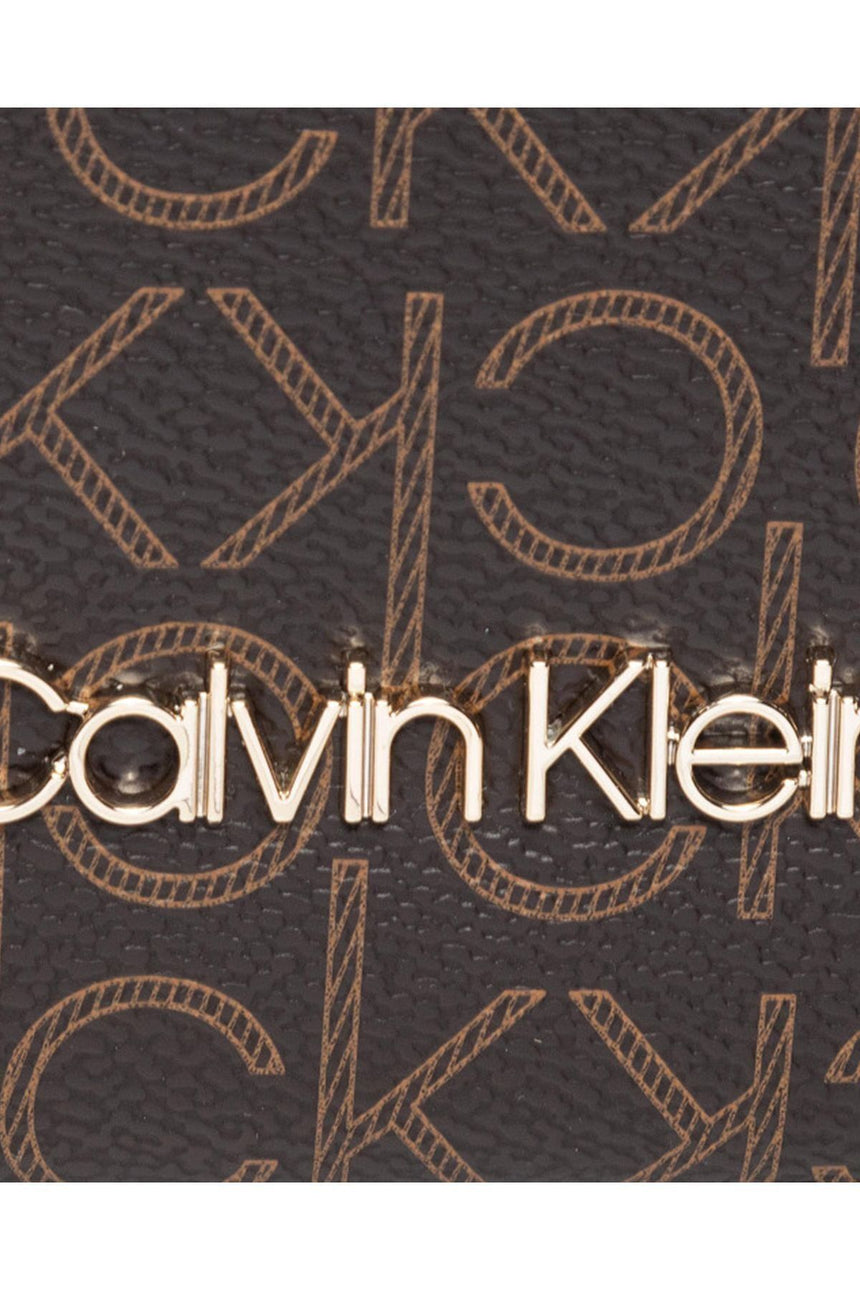 Calvin Klein Saddle Bag W/Chain Çapraz Askılı Kadın Çantası Brown Mono Mix