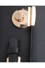 Axpe Çapraz Askılı Kadın Çantası Siyah