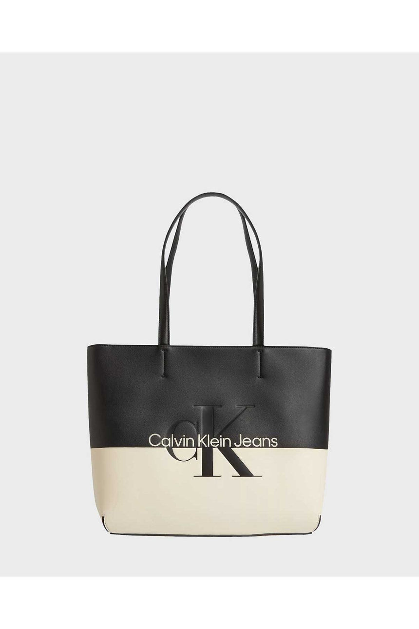 Calvin Klein Sculpted Shopper Kadın Omuz Çantası Black / White