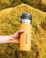 Stanley The Quick Flip Water Bottle 1.06L / 36oz Saffron
