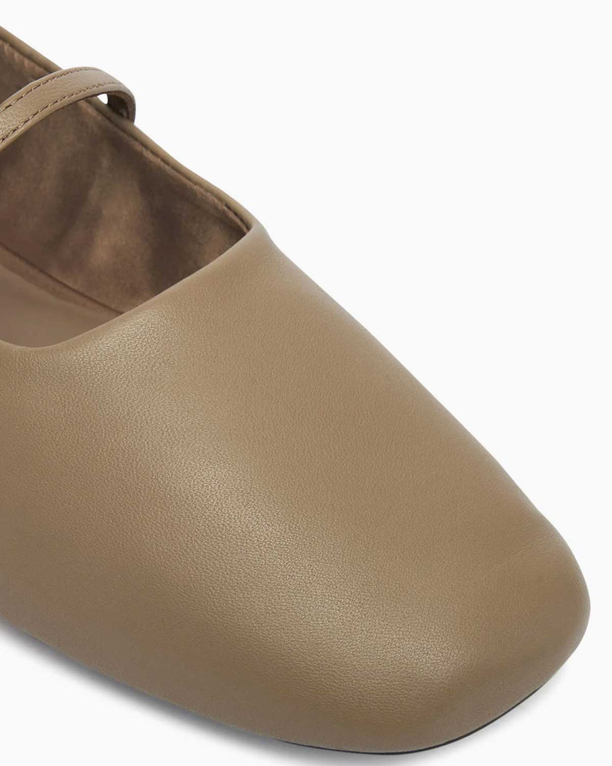 Calvin Klein Tess Oblique Kadın Balerin Ayakkabı Desert Taupe