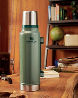 Stanley Efsane Klasik Seri-1.9 Litre Klasik Şişe, Vakumlu Çelik Termos Hammertone Green