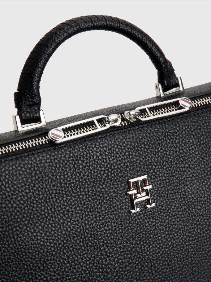 Tommy Hilfiger Emblem Kadın Laptop Çantası Siyah