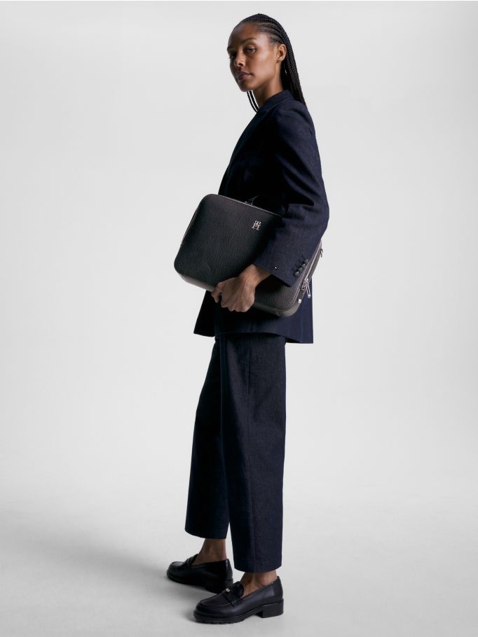 Tommy Hilfiger Emblem Kadın Laptop Çantası Siyah